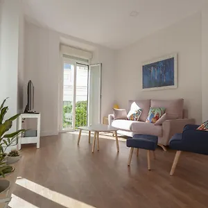 Rd Aparcamiento Incluido Triana Luminoso Cómodo 2bd 2bth Sevilla